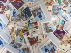 100 x 13p mixed postage stamps